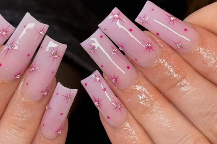 Nail design thumbnail for Instagram post DZTBgVlkuQ0