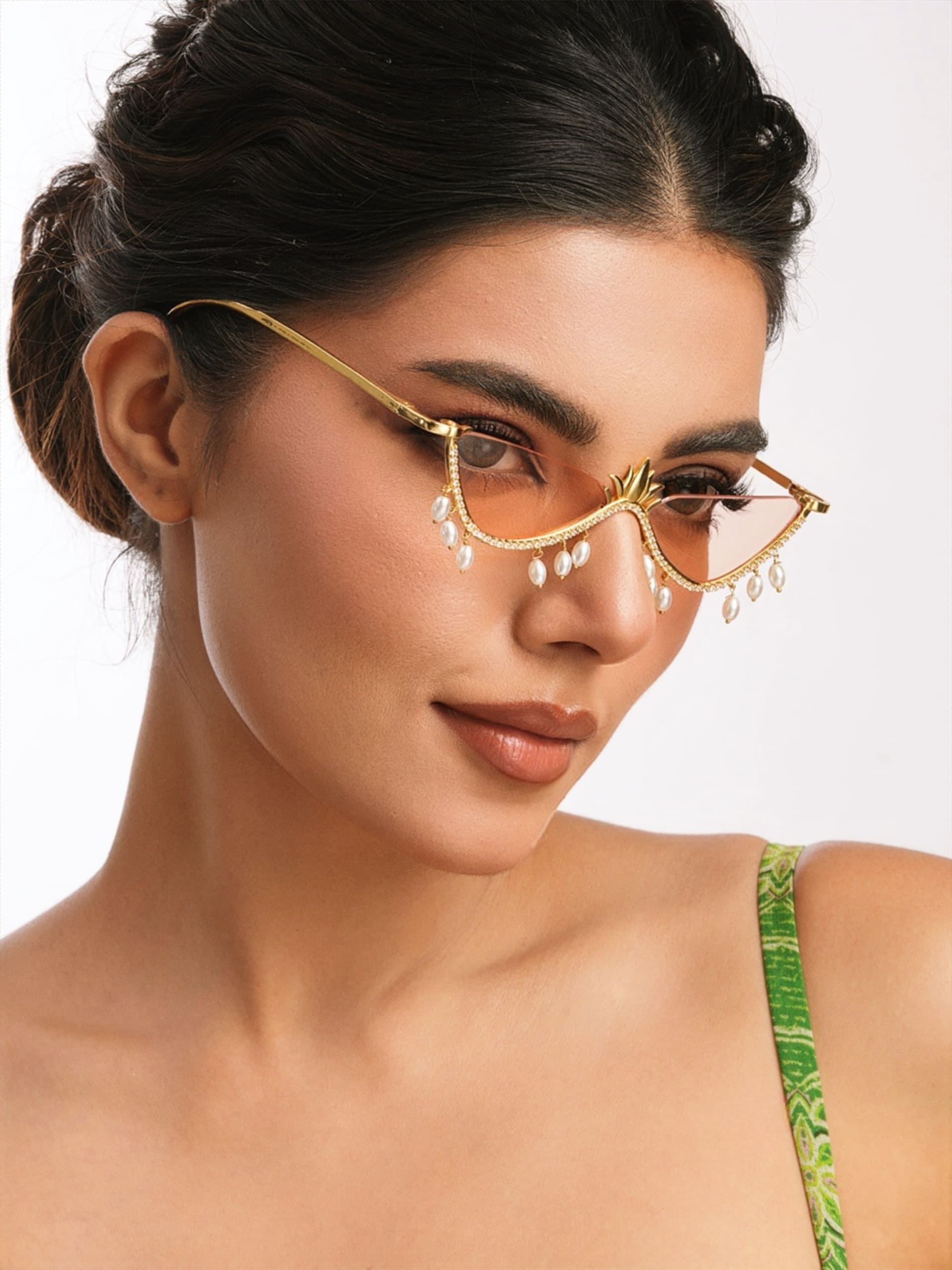 Neer Jewelled Glare