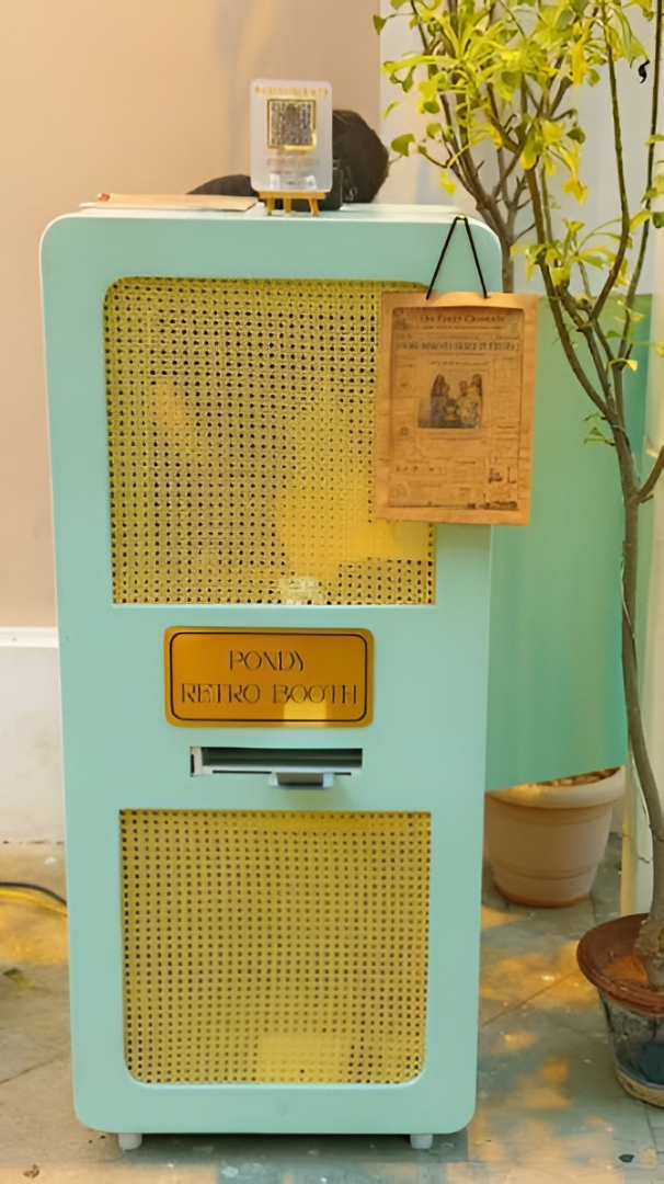 Pondy Retro Booth