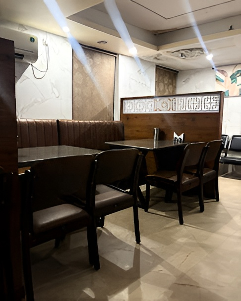 Hotel Sri Aryaas
