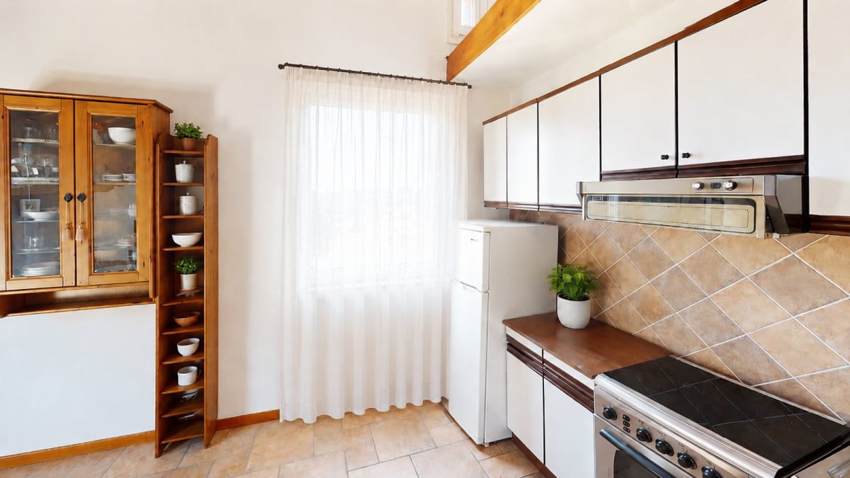 Este, appartamento con grande terrazza e garage privato - Este - immagine 4 di 14