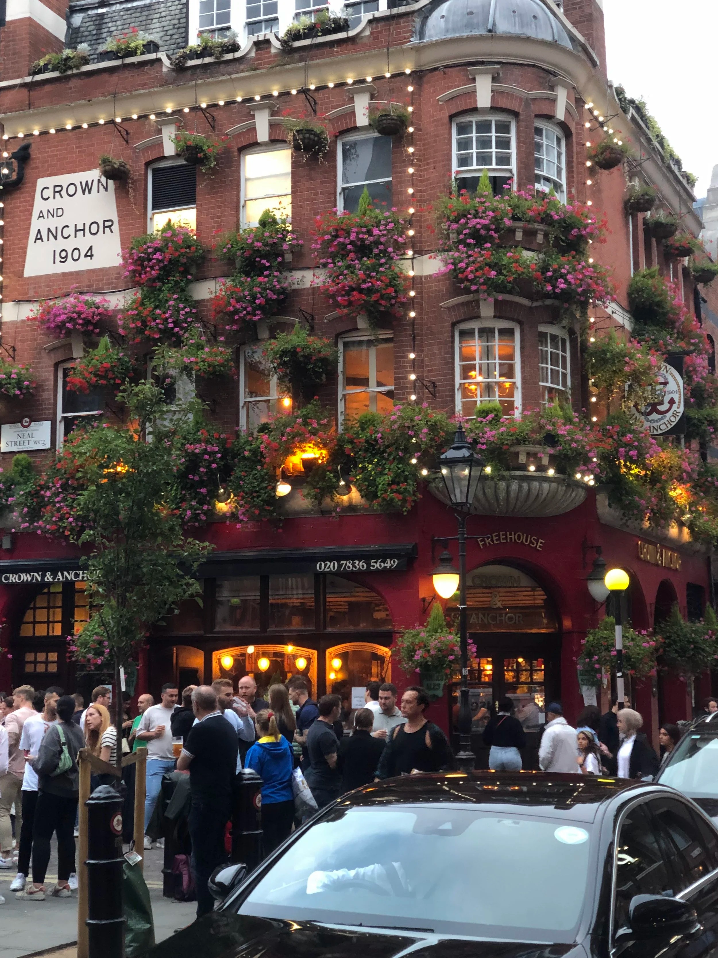 London pub
