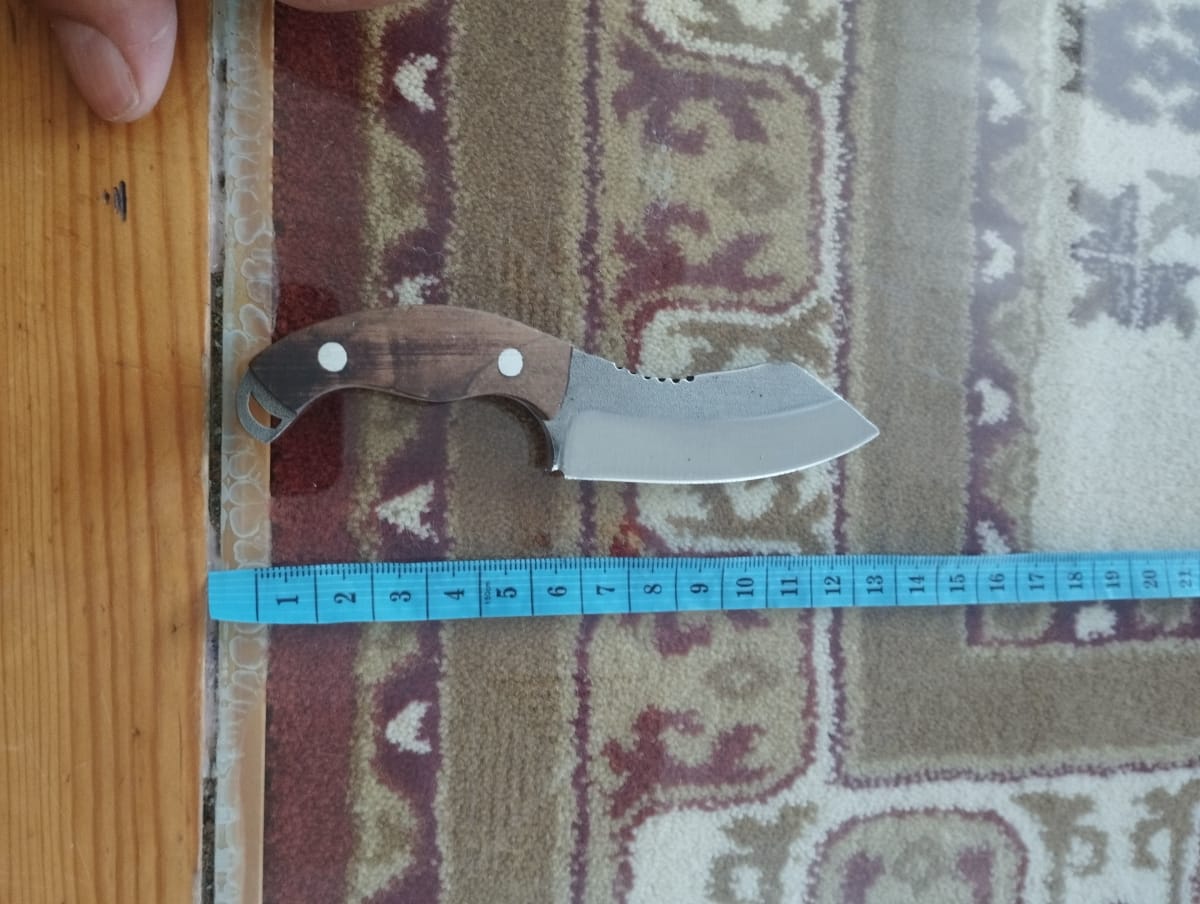 Sıfır durumda kolye bıçak