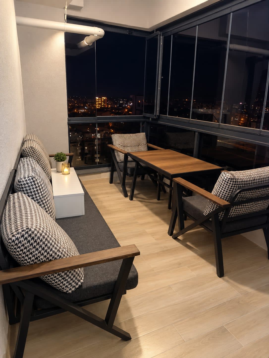 Acil satılık balkon seti 