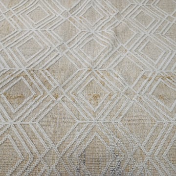 Yün halı 4 metre kare - İkinci El Ürün - Jextle