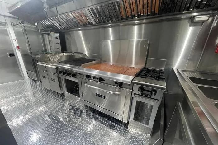 Food trailer 