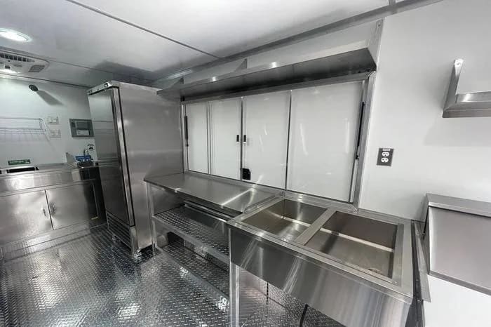 Food trailer 
