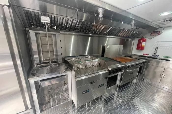 Food trailer 