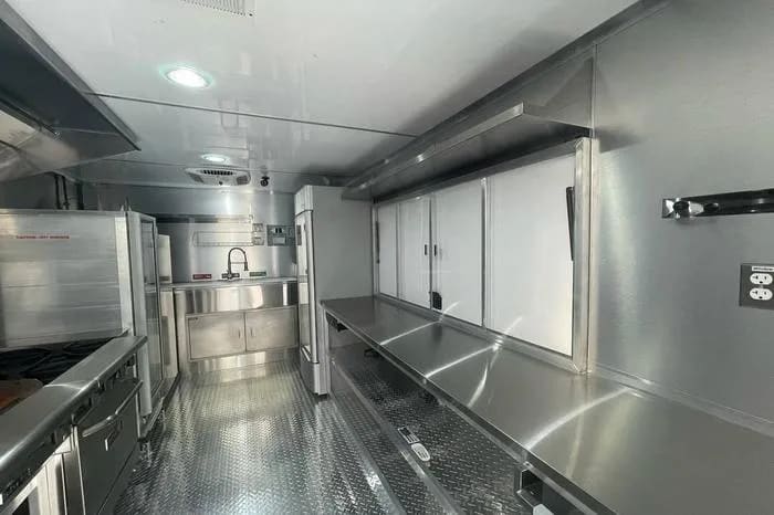 Food trailer 