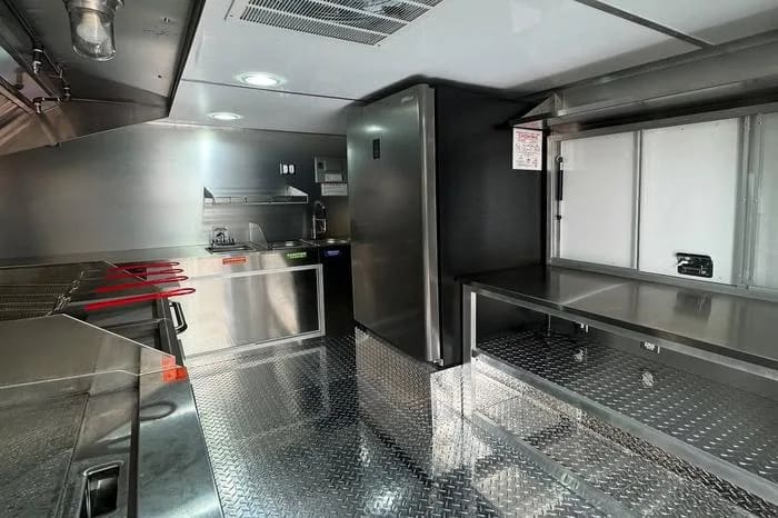Food trailer 