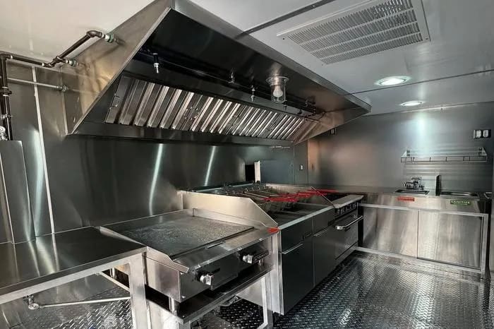 Food trailer 