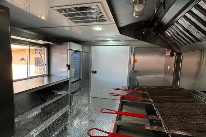Food trailer 
