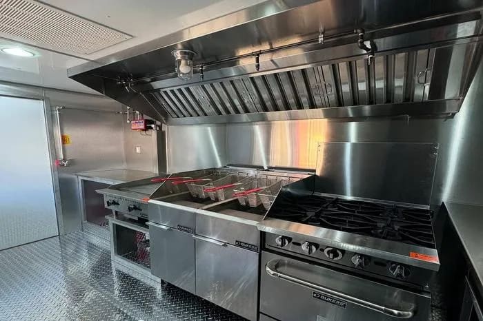 Food trailer 