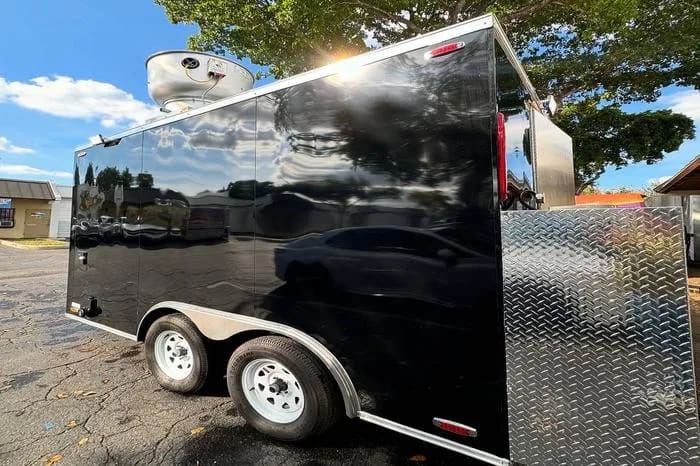 Food trailer 