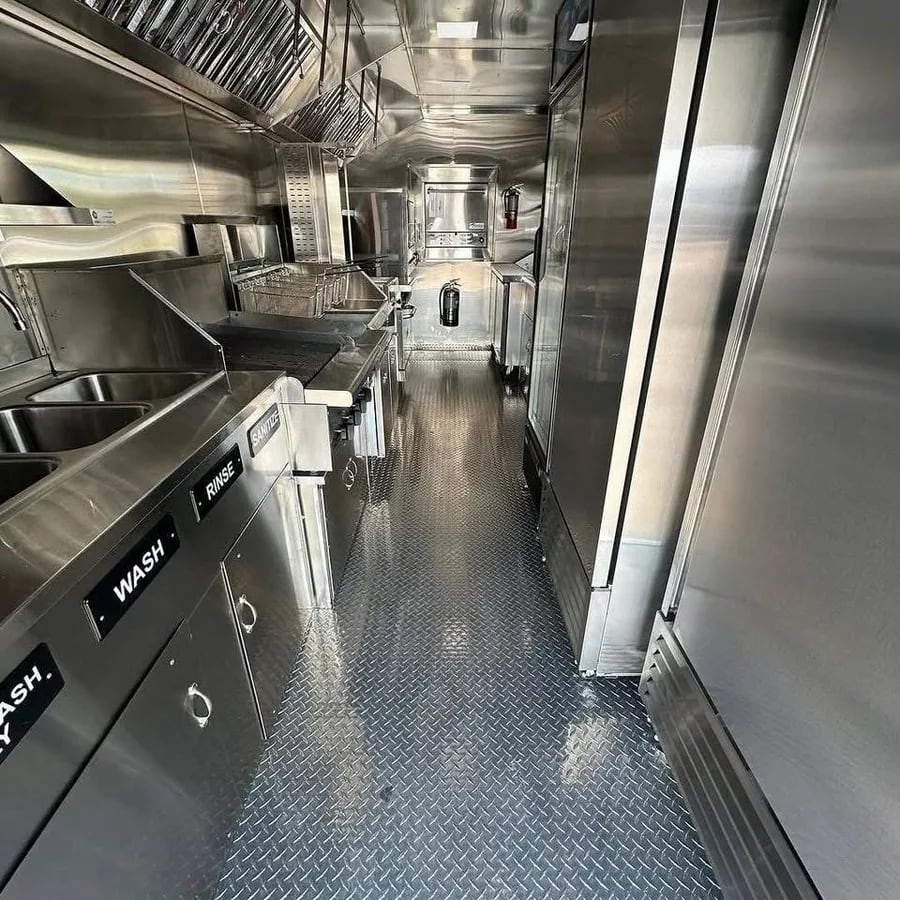Food trailer 