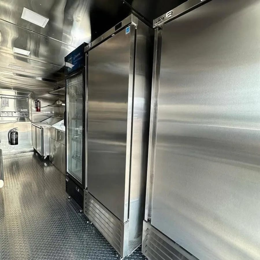 Food trailer 