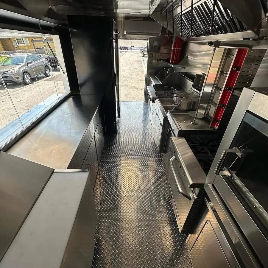 Food trailer 