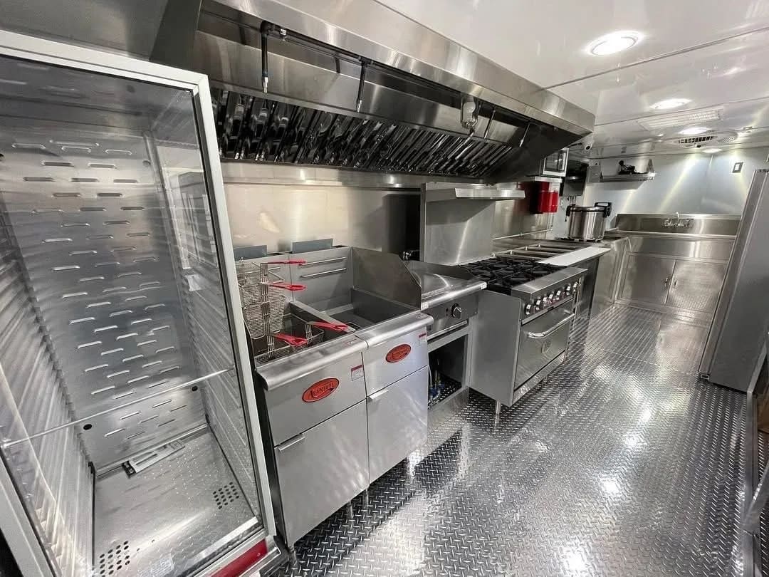 Food trailer 
