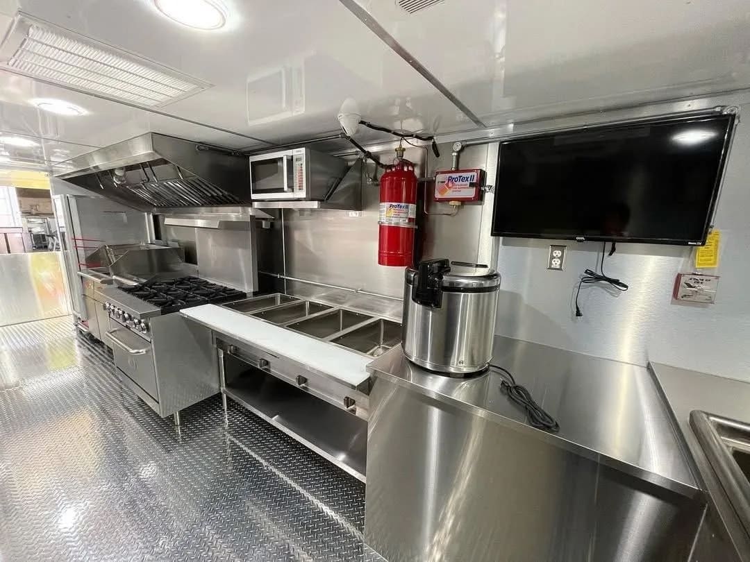 Food trailer 