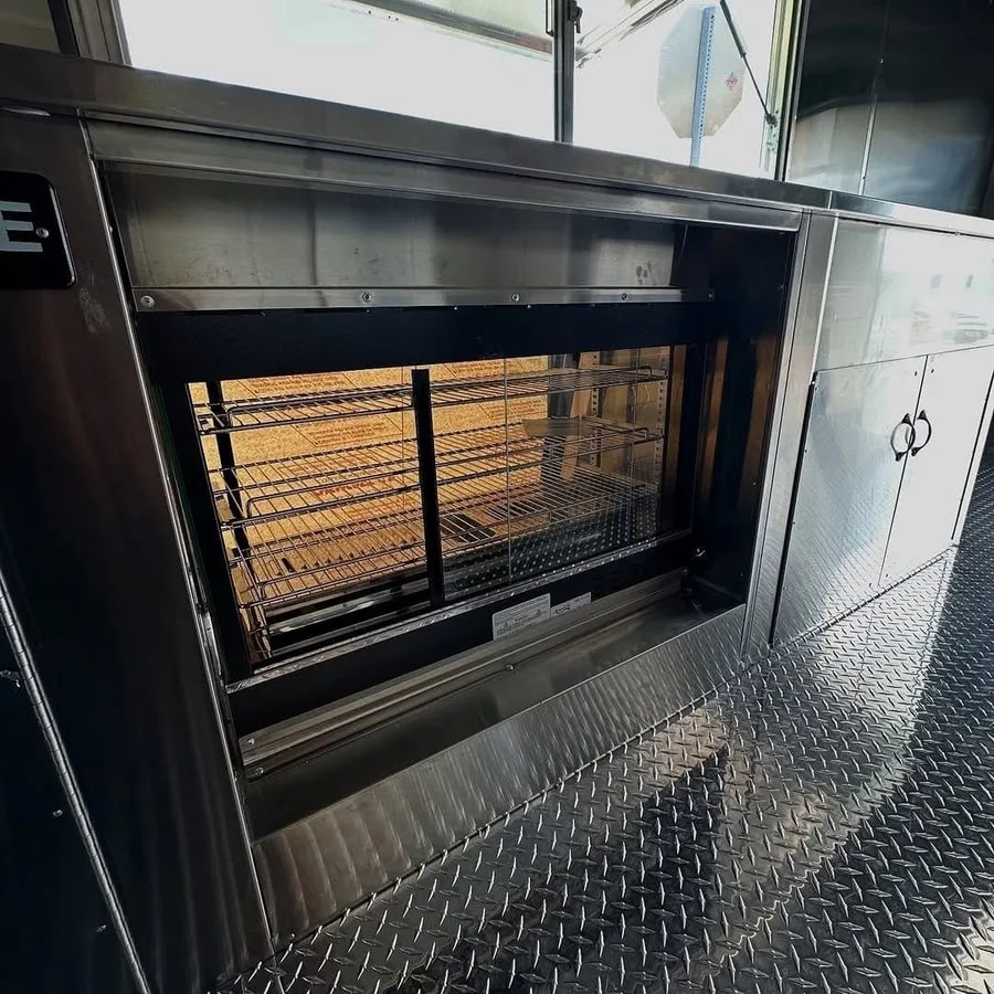 Food trailer 