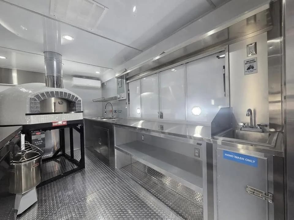 Pizza 🍕 trailer 