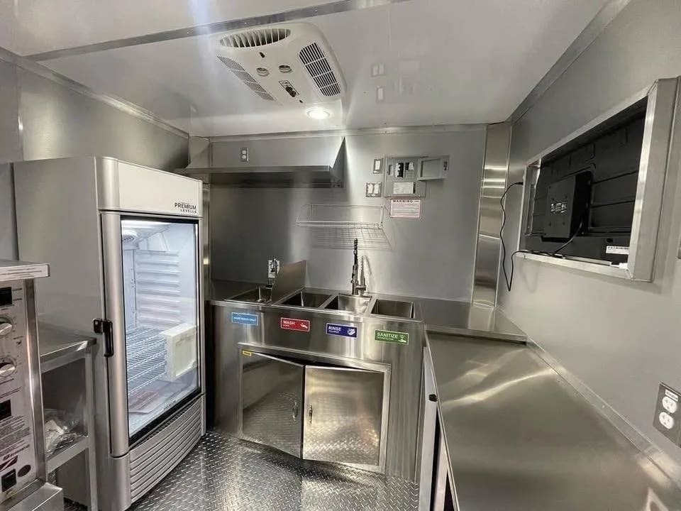 Food trailer 