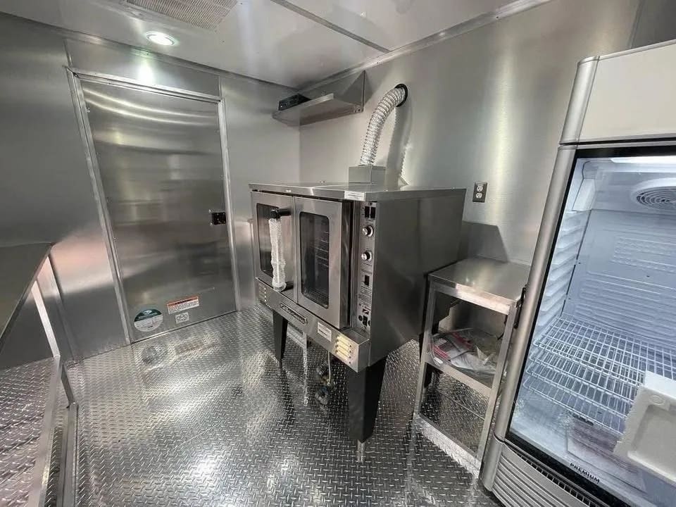 Food trailer 