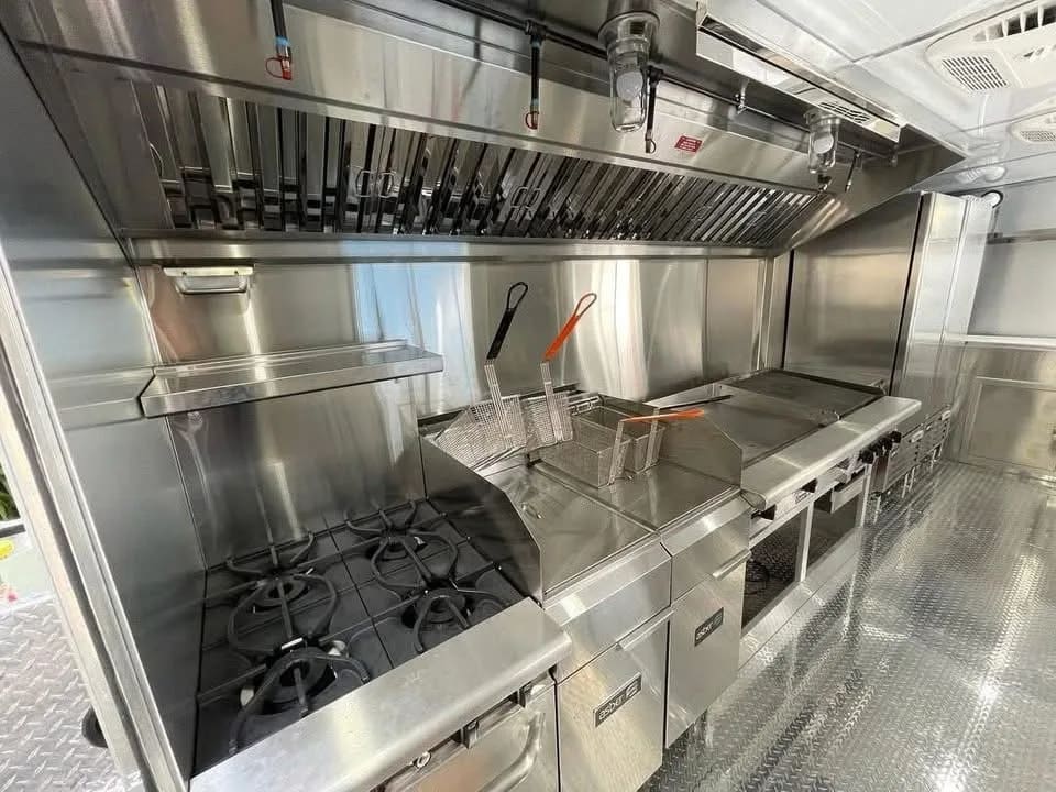 Food trailer 