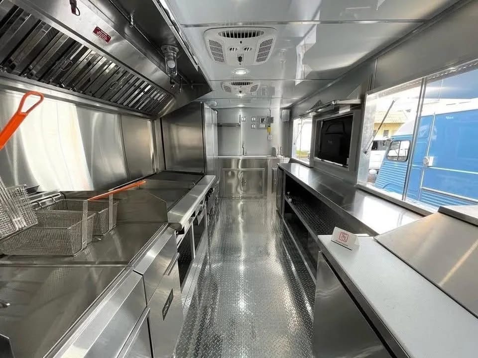 Food trailer 