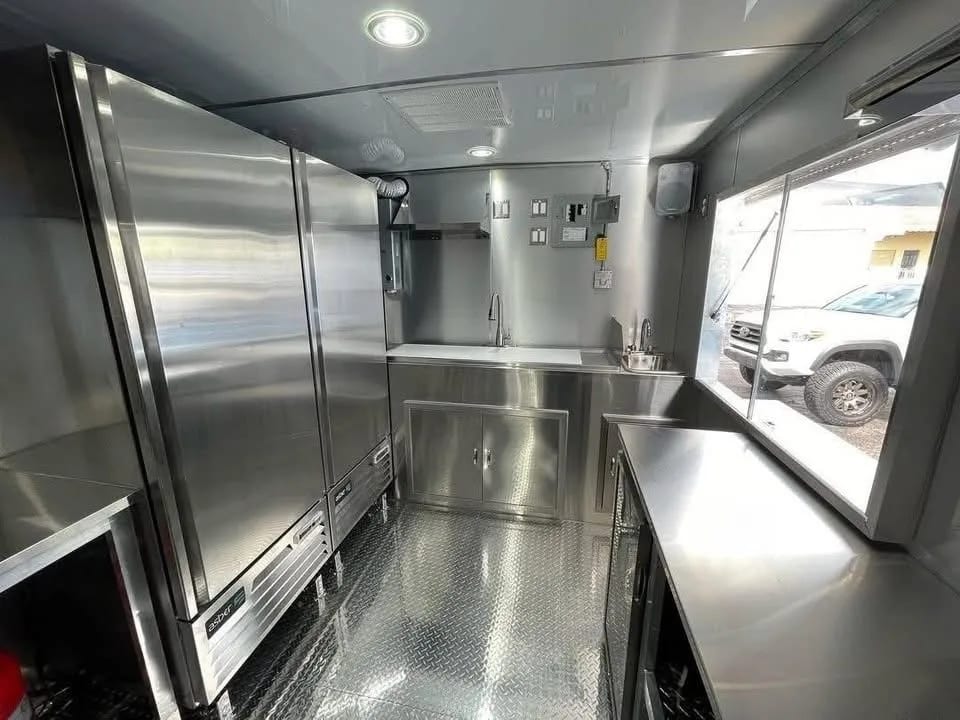 Food trailer 