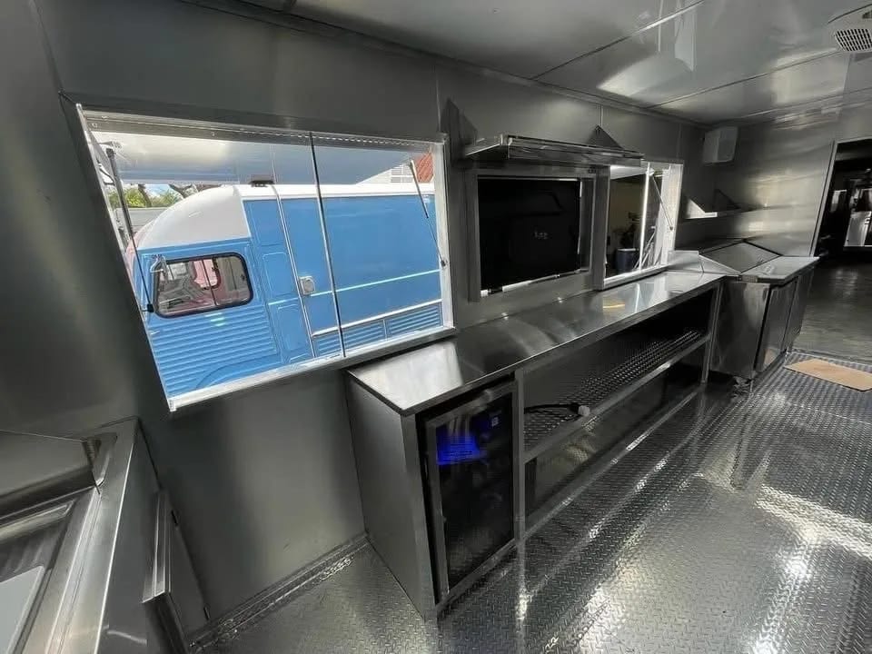 Food trailer 