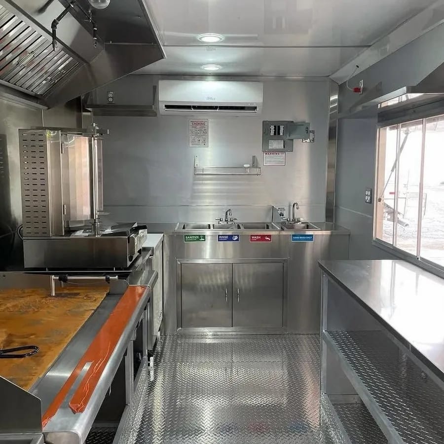 Food trailer 