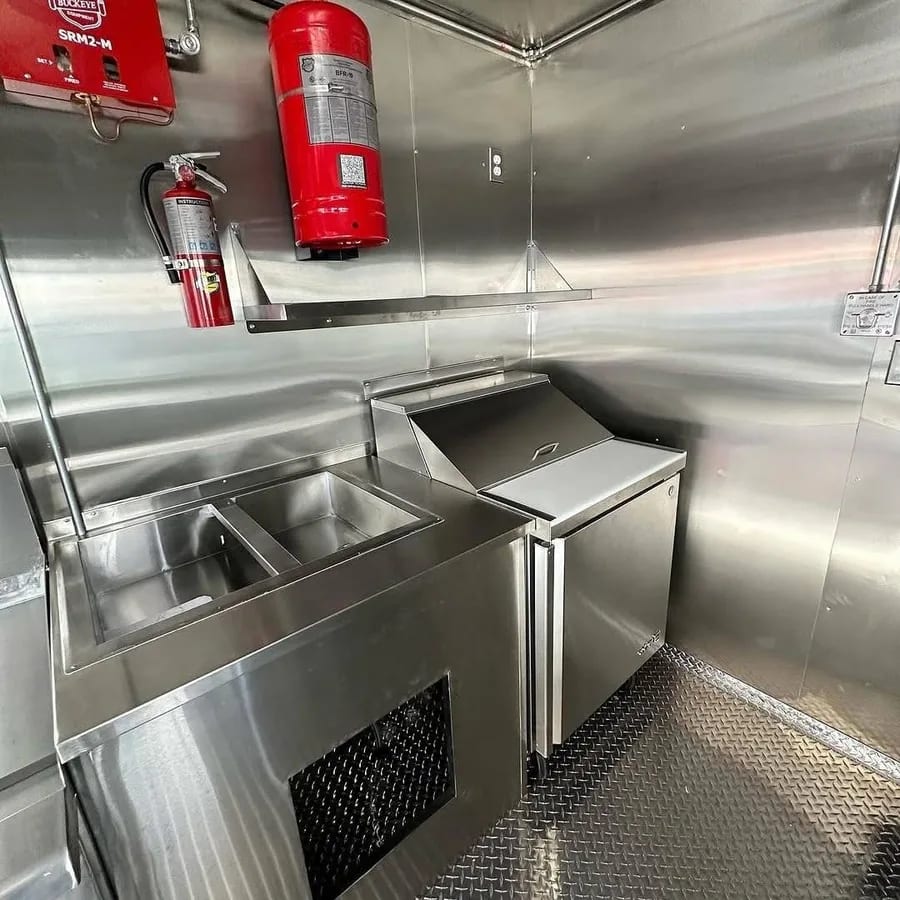 Food trailer 