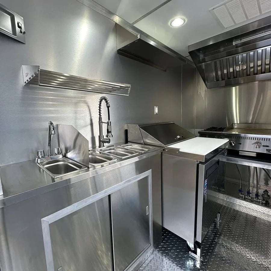 Food trailer 