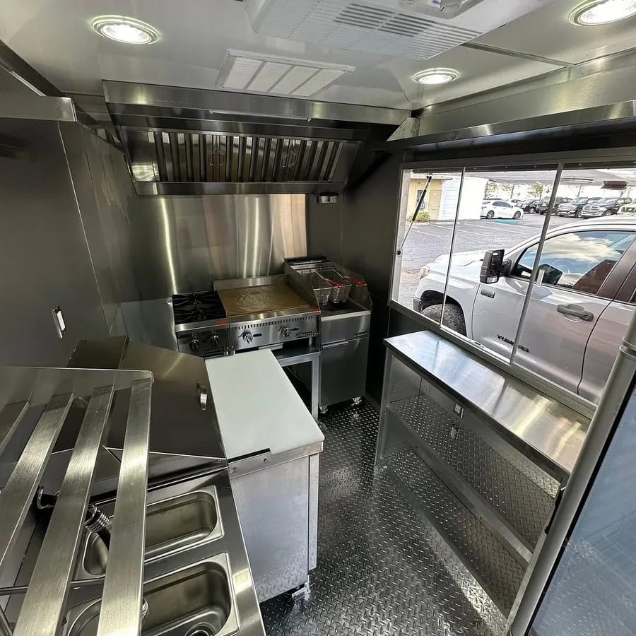 Food trailer 