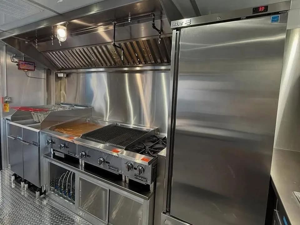 Food trailer 