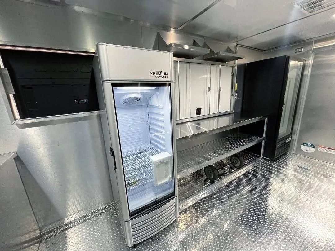 Food trailer 