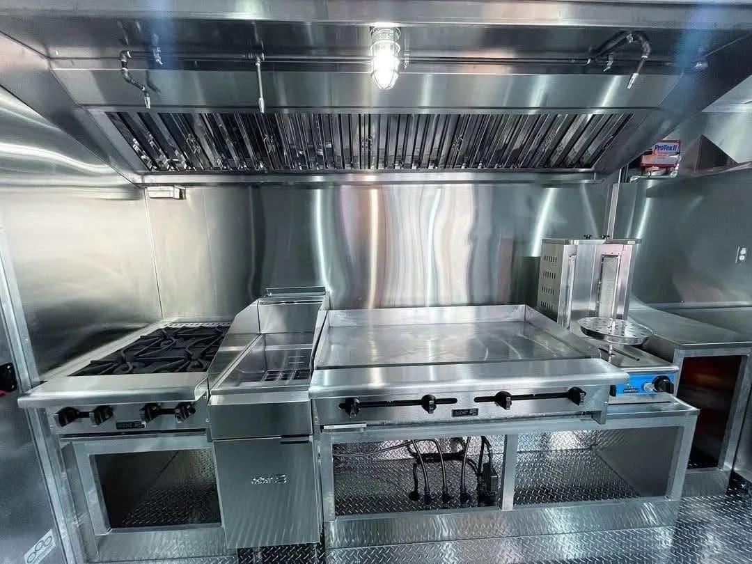 Food trailer 