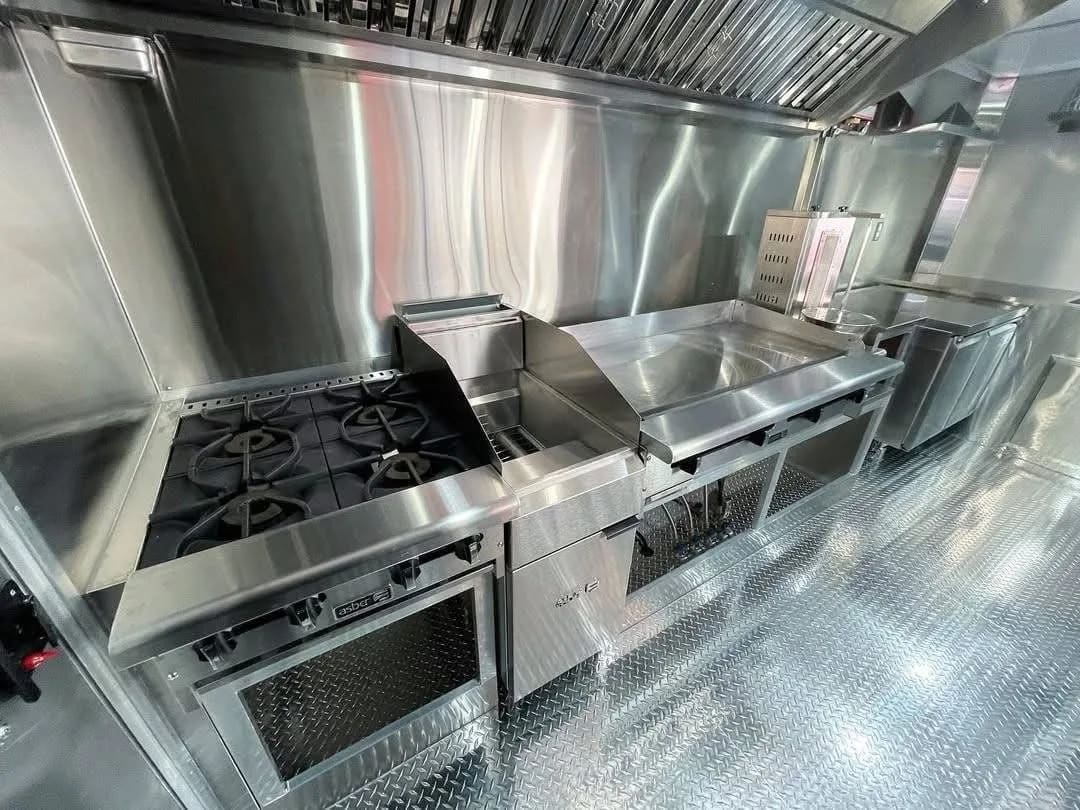 Food trailer 