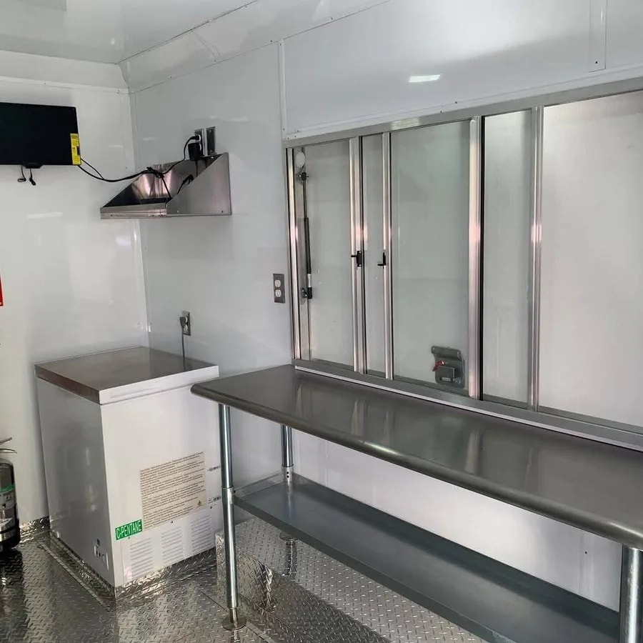 Food trailer 