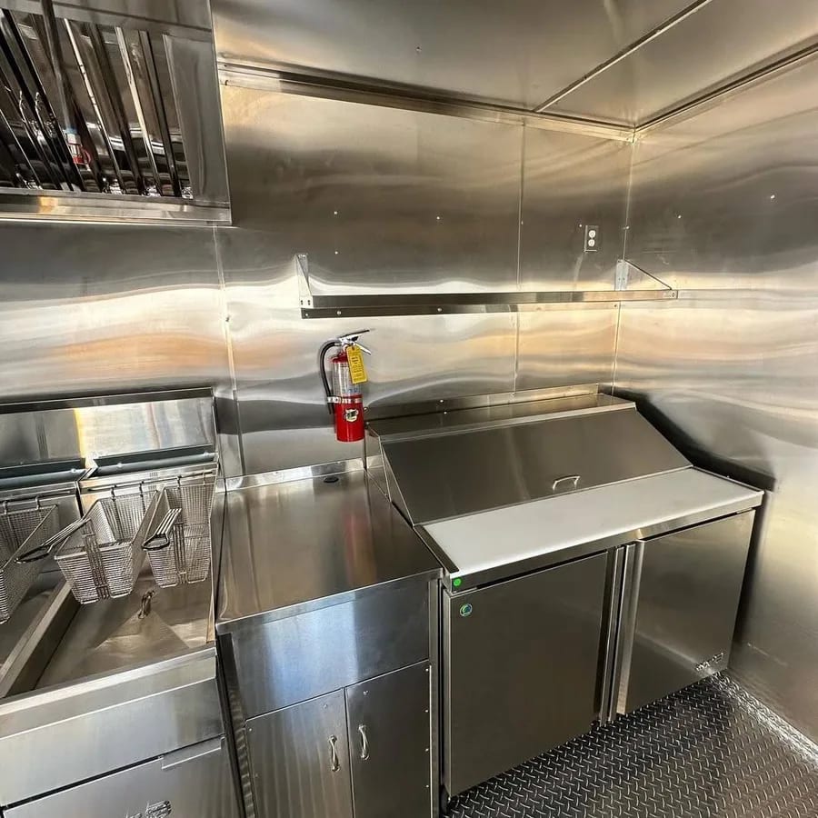 Food trailer 