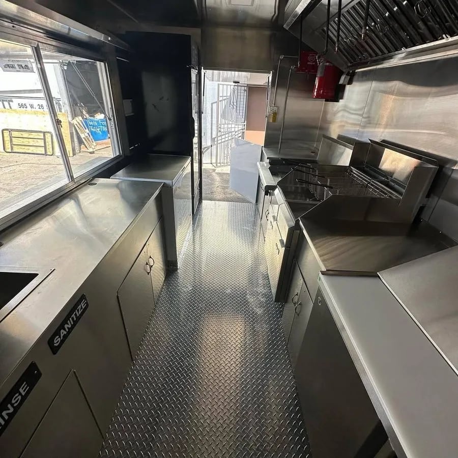 Food trailer 