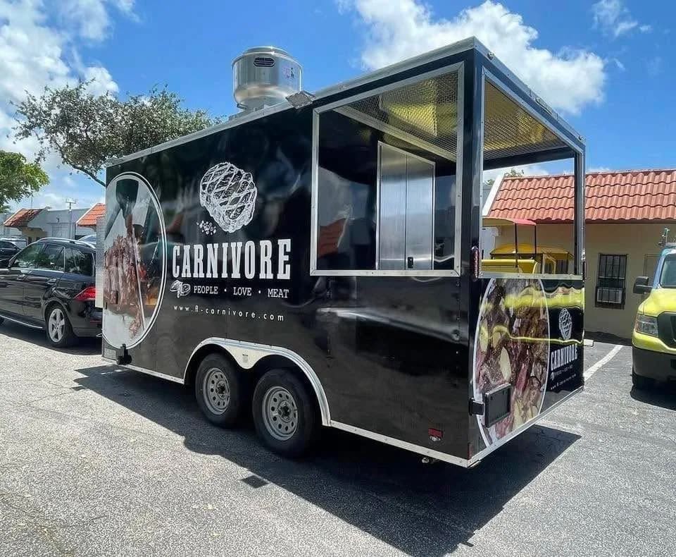 Food trailer right 