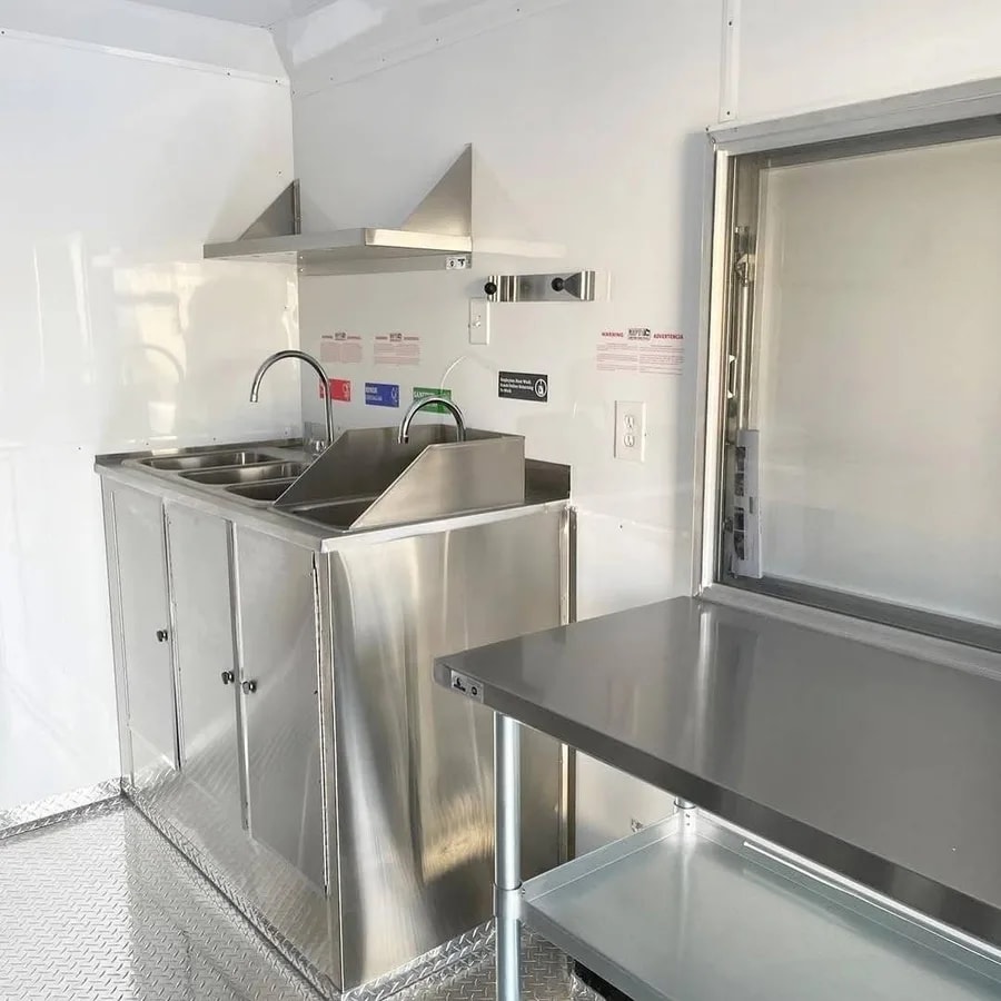 Food trailer 