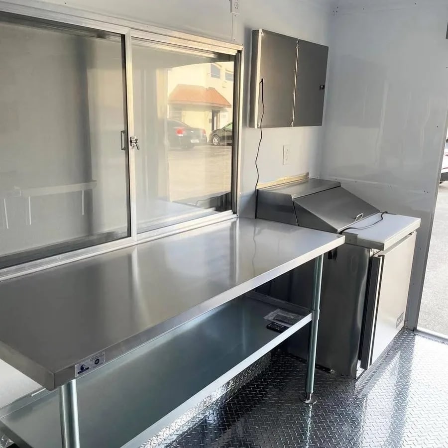 Food trailer 