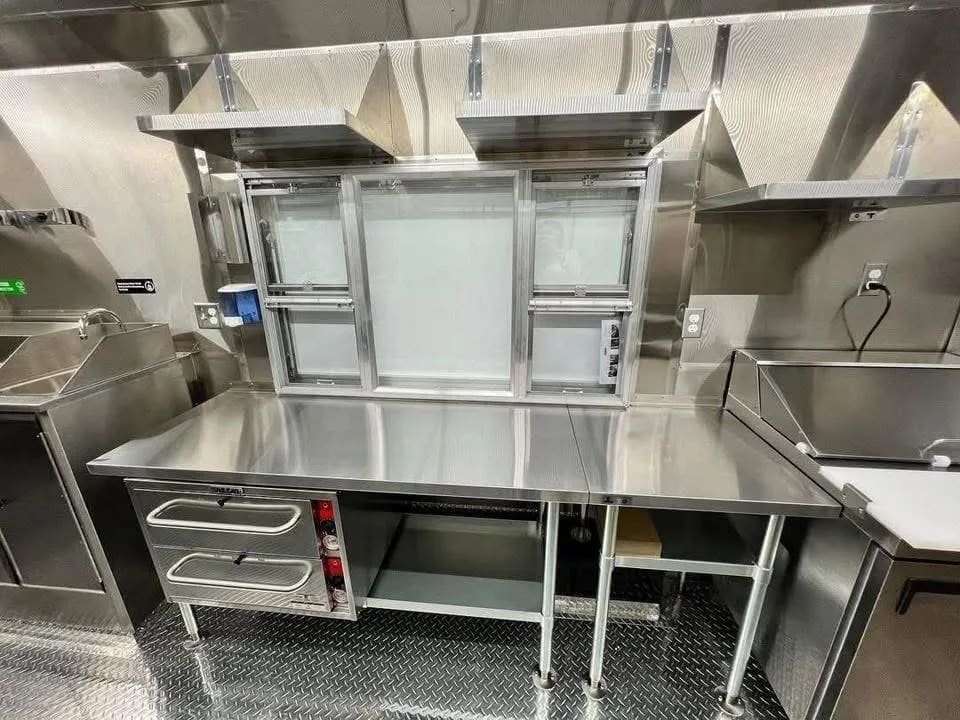 Food Trailer 
