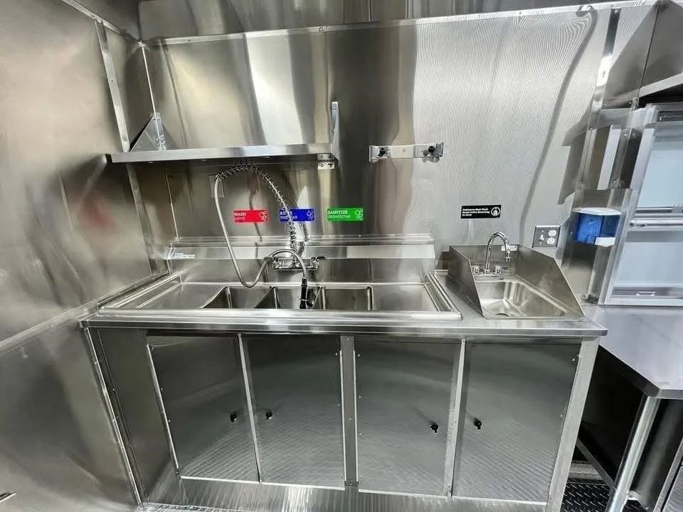 Food Trailer 