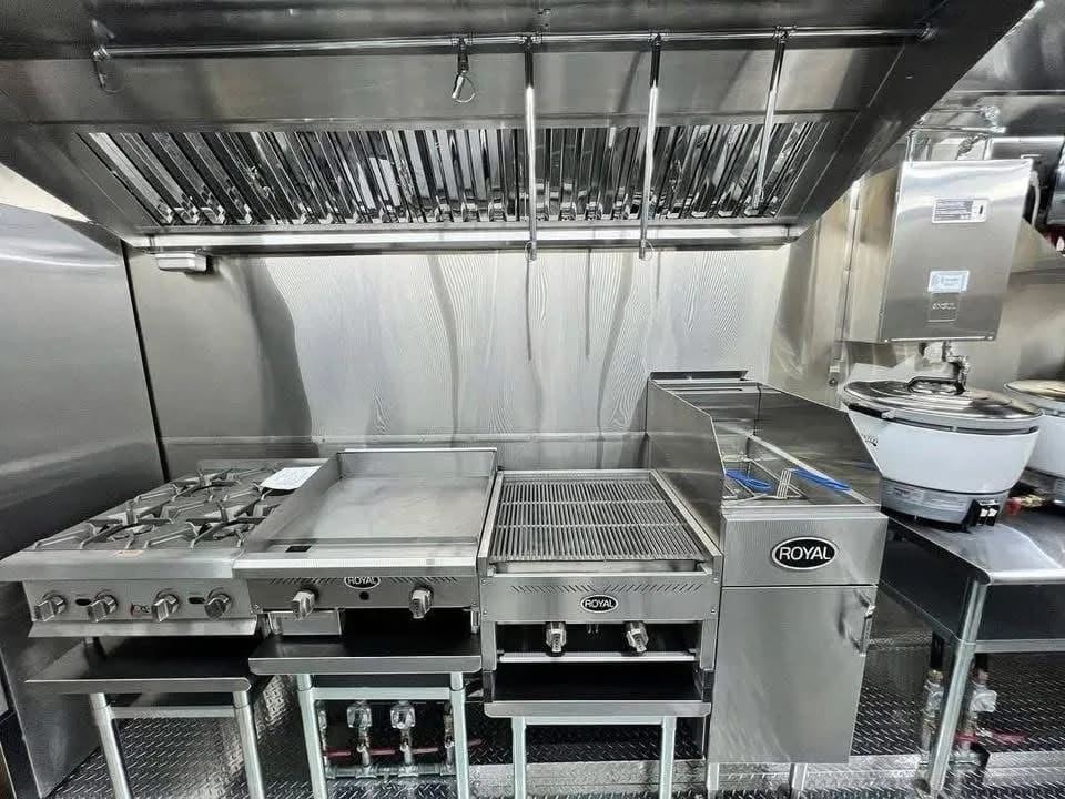 Food trailer 