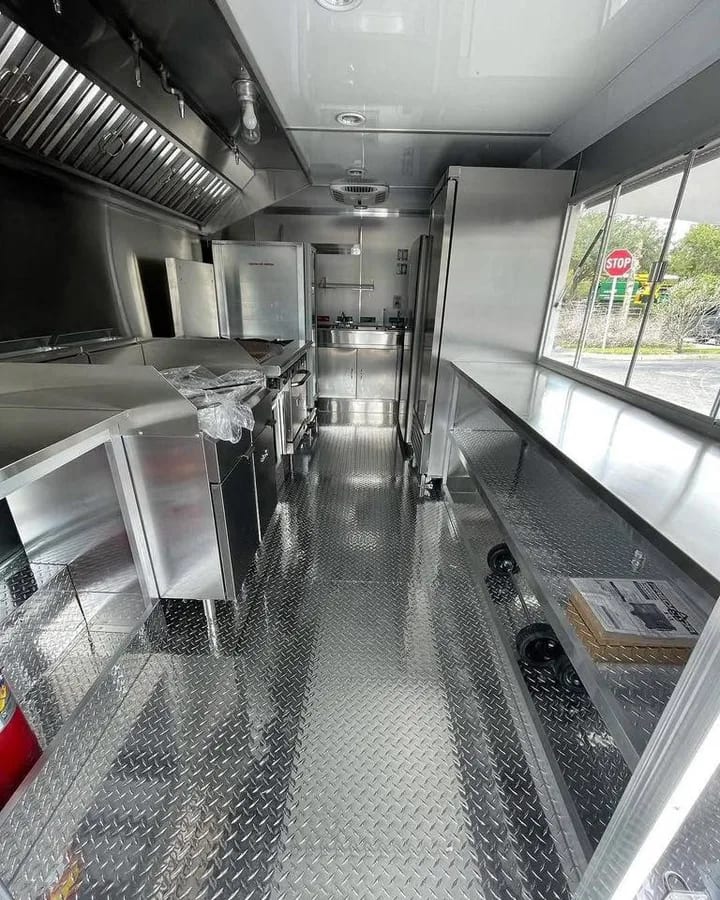 Food trailer 
