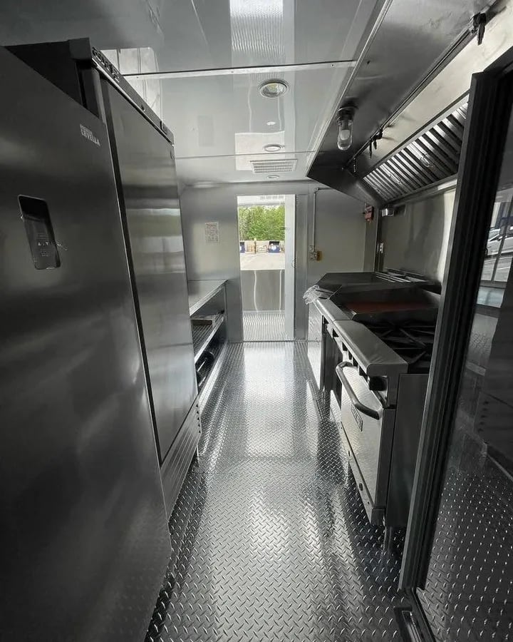 Food trailer 